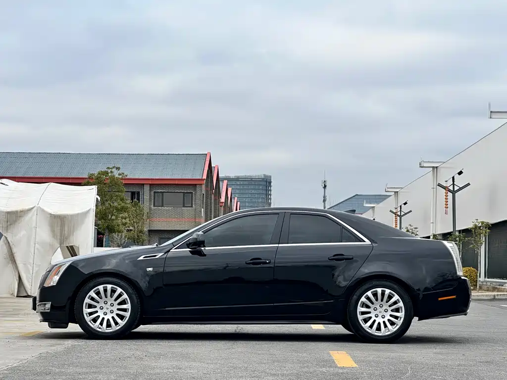 Cadillac CTS 2013 — фото 8