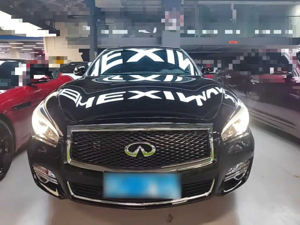 Infiniti Q70 2020