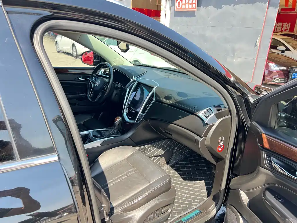 Cadillac SRX 2014 — фото 19