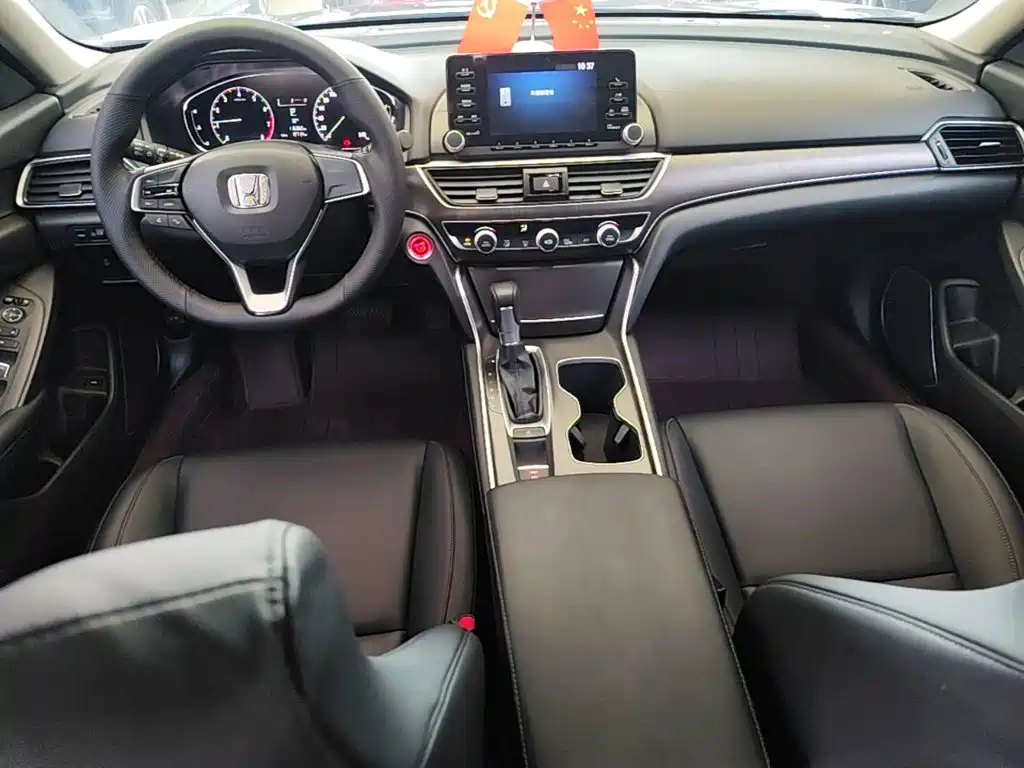 Honda Accord 2020 — фото 10
