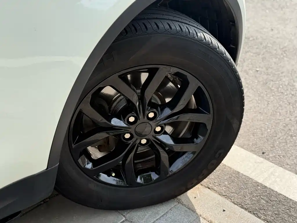 Land Rover Discovery 2018 — фото 4