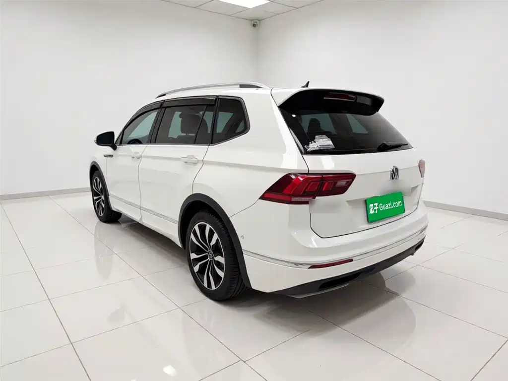 Volkswagen Tiguan L 2021 — фото 4