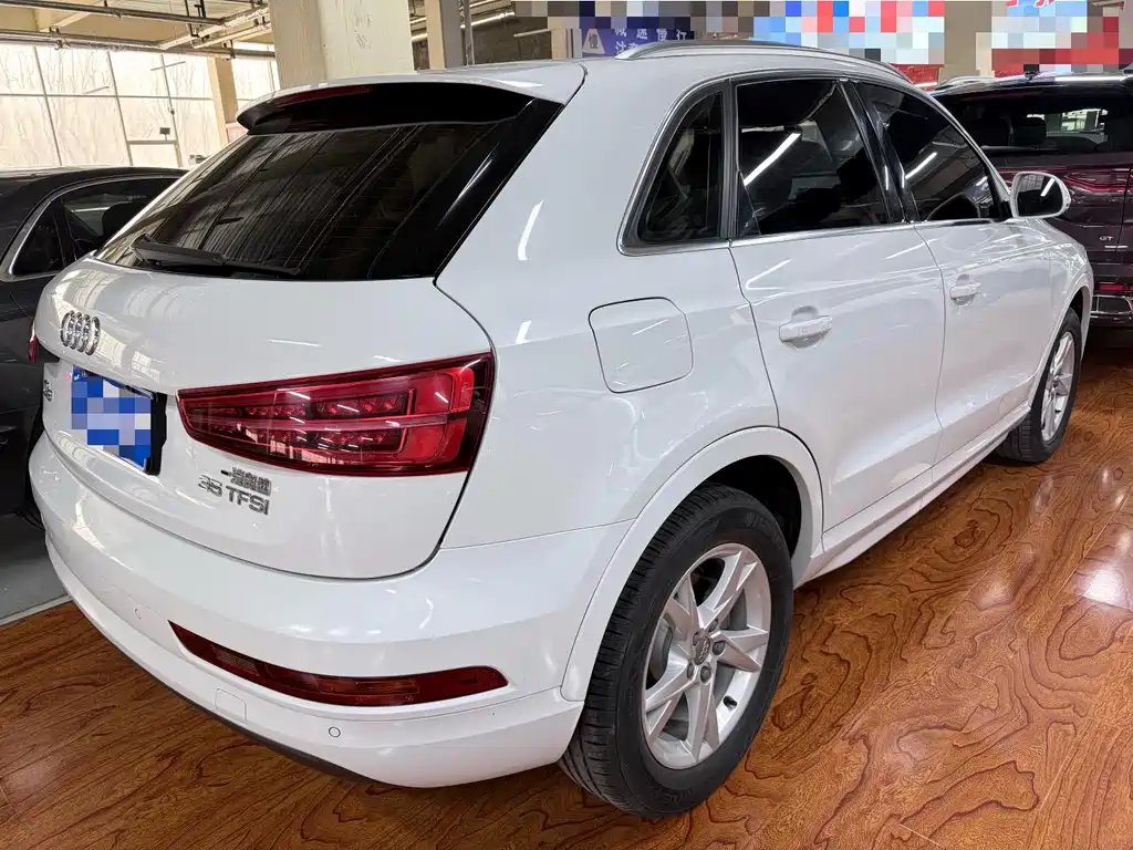 Audi Q3 2017 — фото 15