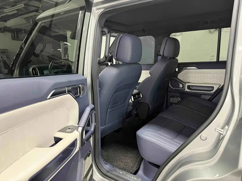 Jetour Traveller C-DM 2025 — фото 11