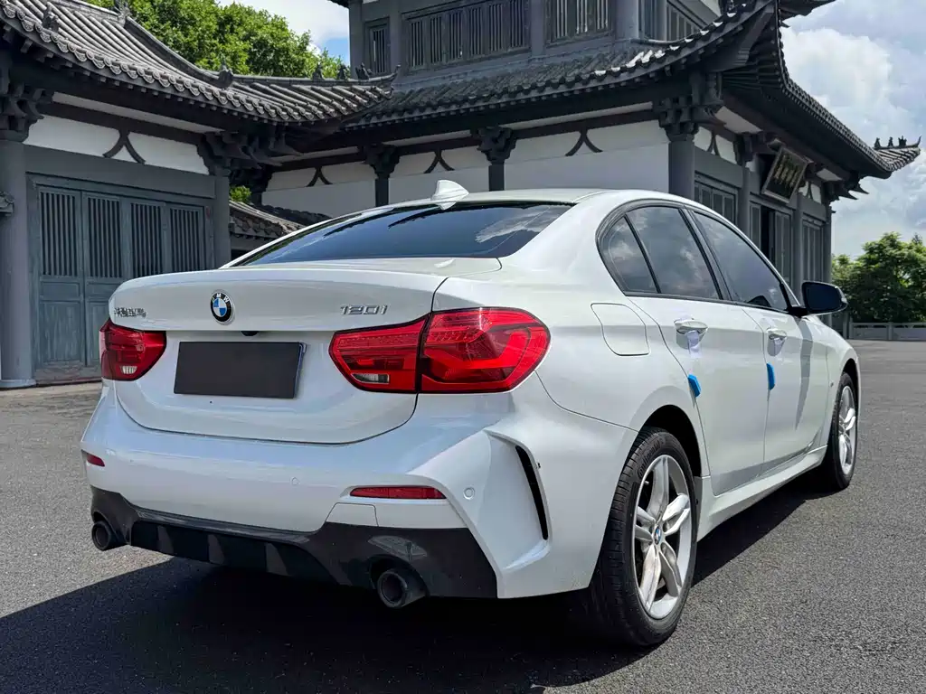 BMW 1 Series 2022