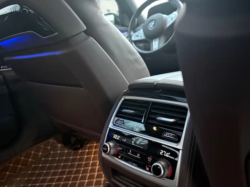 BMW 7 Series 2022 — фото 14