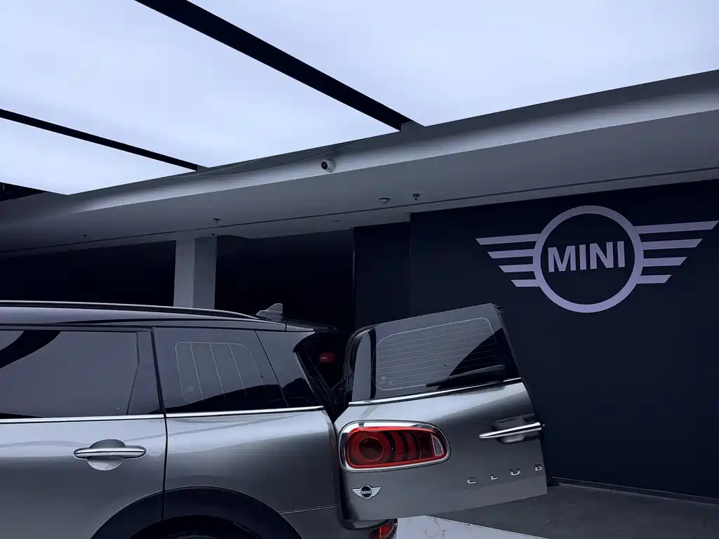 MINI Clubman 2016 — фото 8