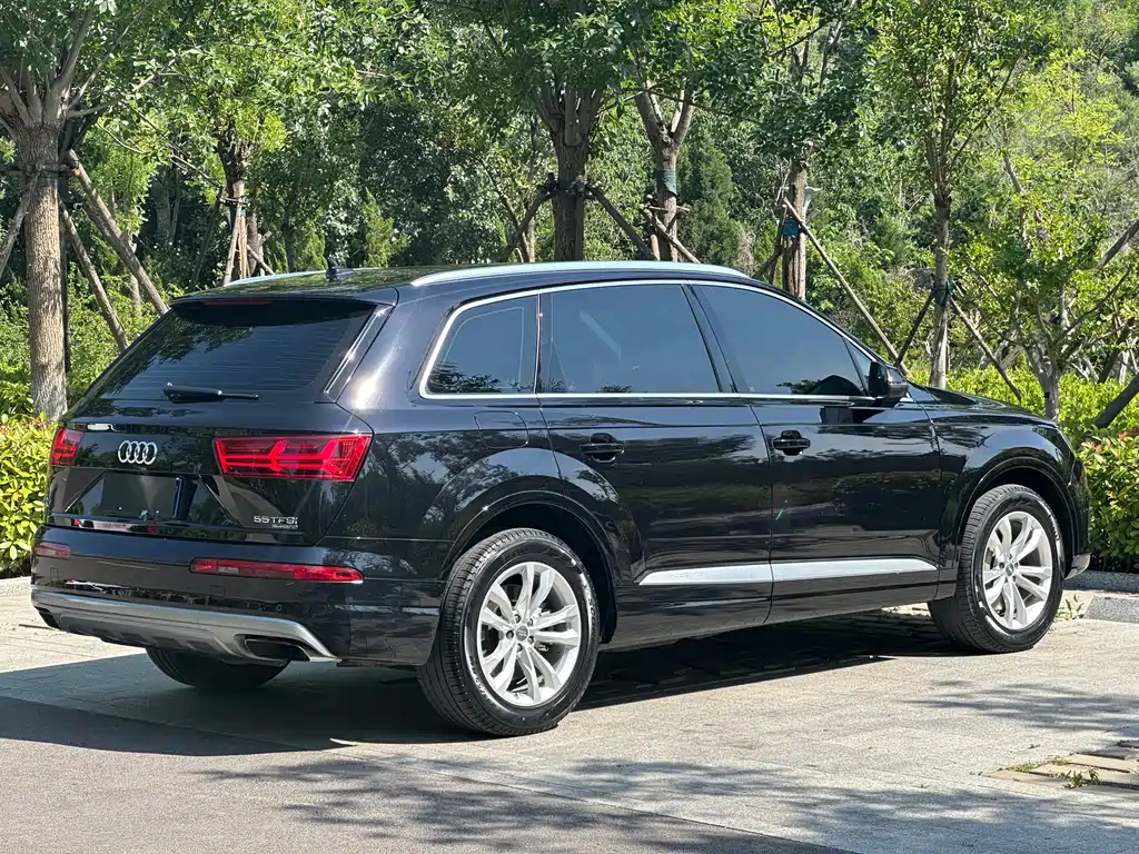Audi Q7 2020 — фото 12