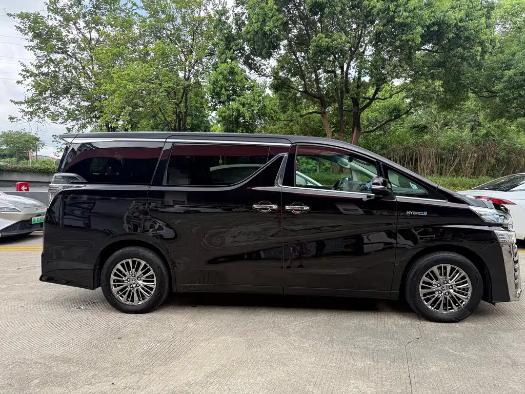 Toyota Vellfire 2020 — фото 28