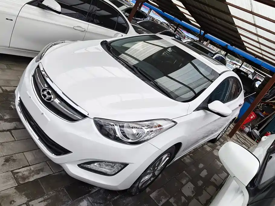 Hyundai Elantra 2016