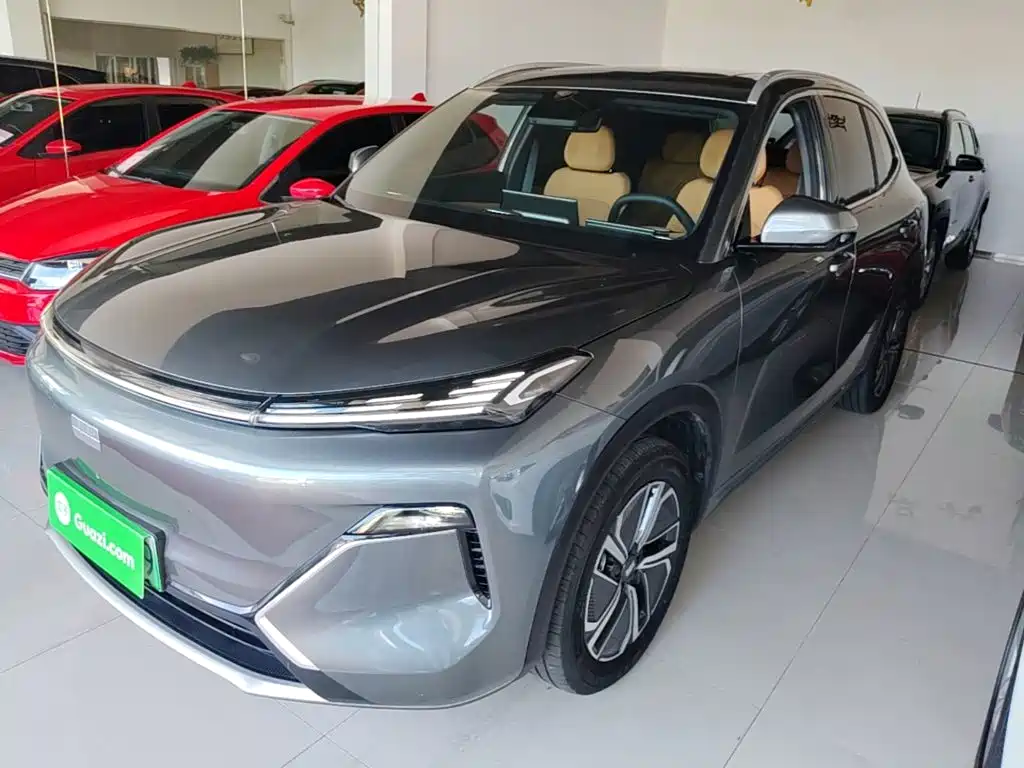 Geely Galaxy Starship 7 2025 — фото 1