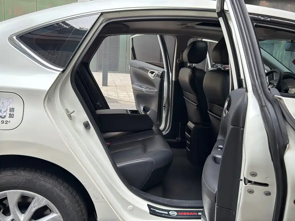 Nissan Sylphy 2018 — фото 11