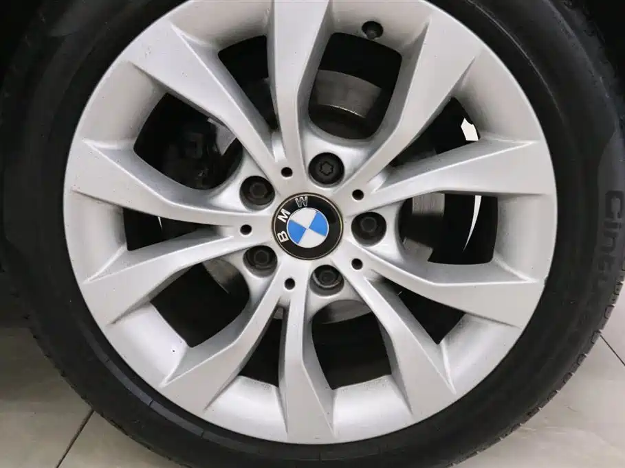 BMW X1 2015 — фото 18