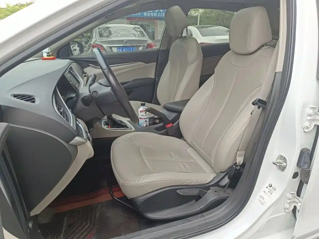 Buick Excelle GT 2020 — фото 15
