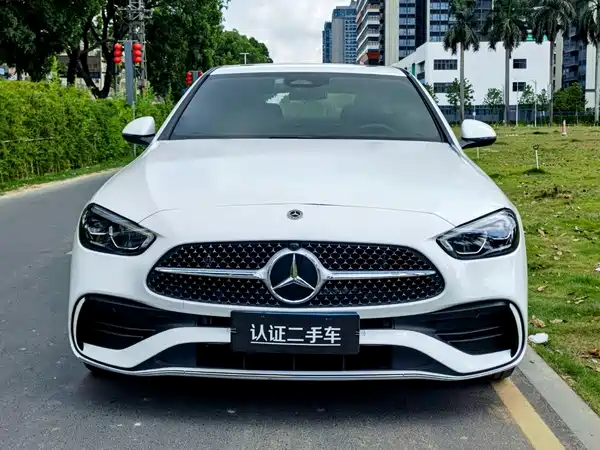 Mercedes-Benz C-Class 2024