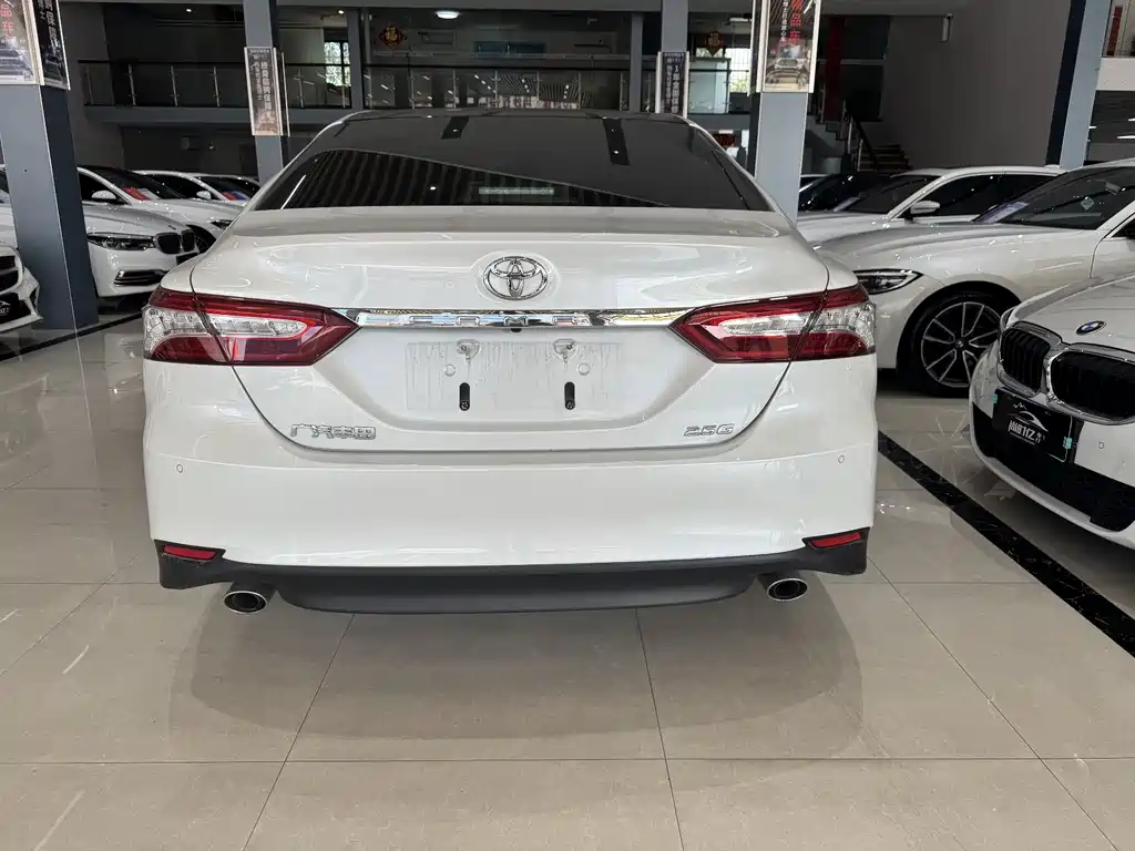 Toyota Camry 2021 — фото 5