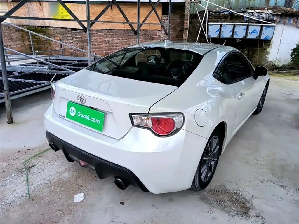 Toyota 86 2015 — фото 7