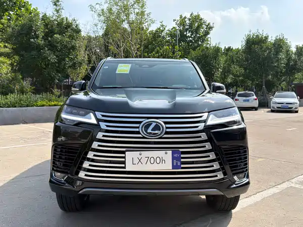 Lexus LX 2025