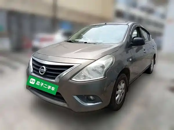 Nissan Sunny 2015