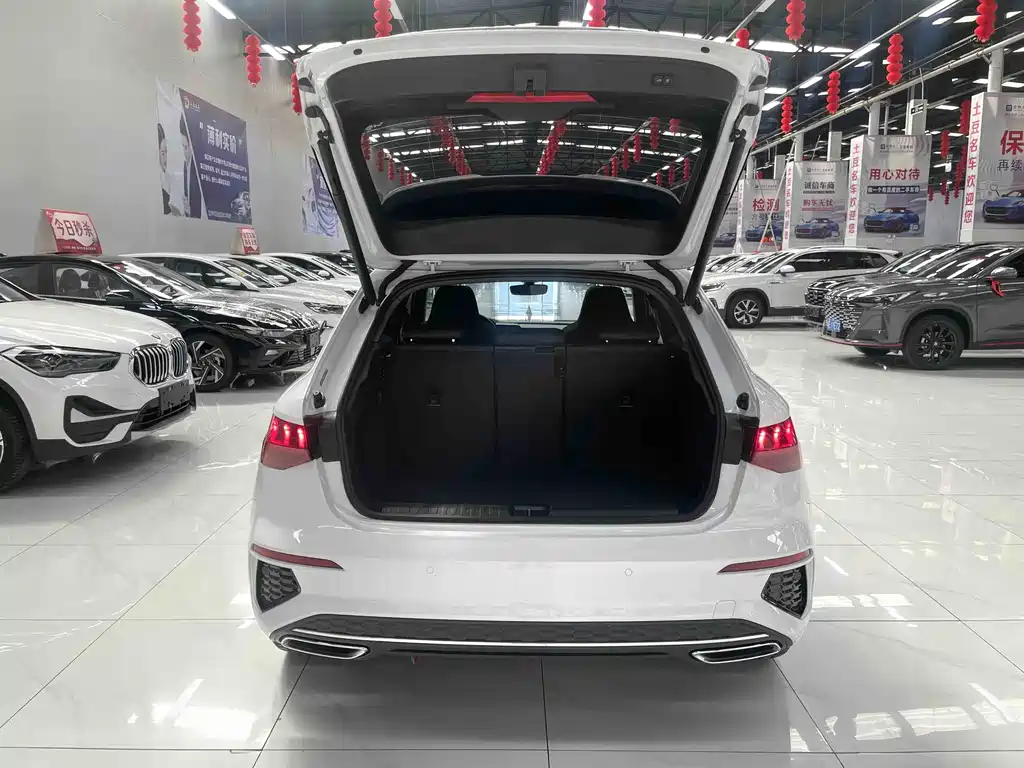 Audi A3 2023 — фото 16