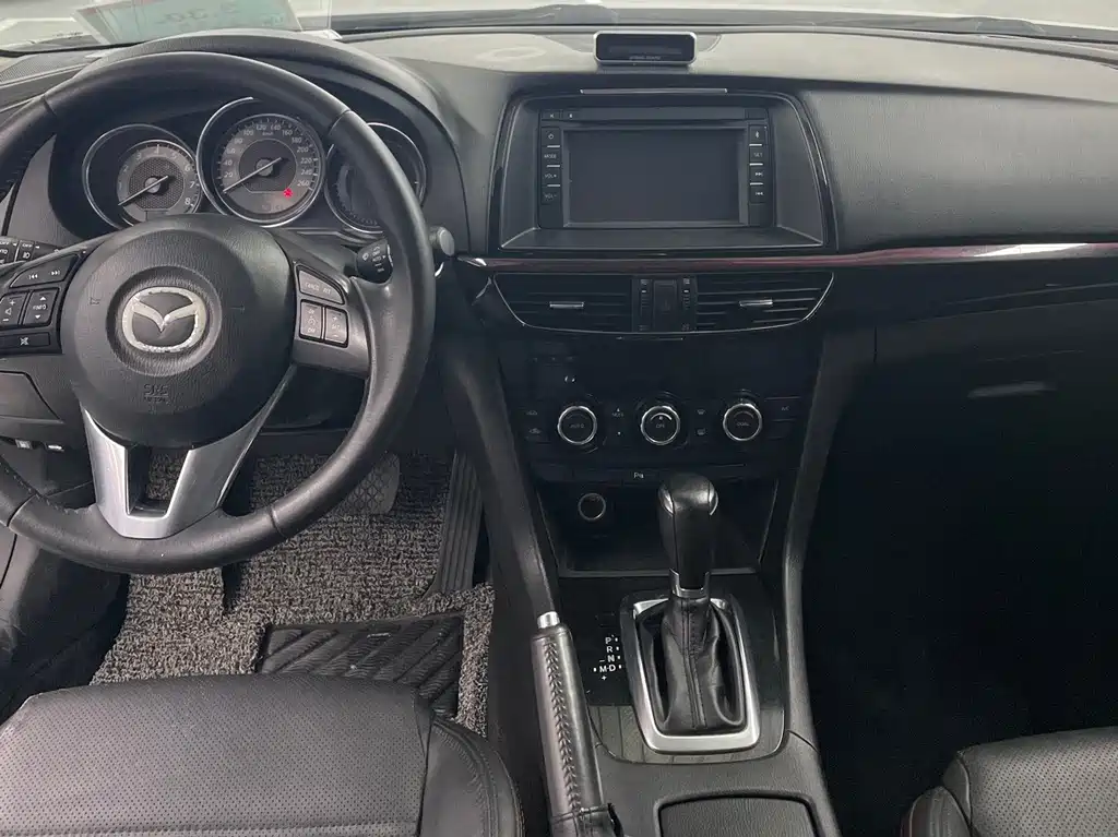 Mazda Atenza 2015