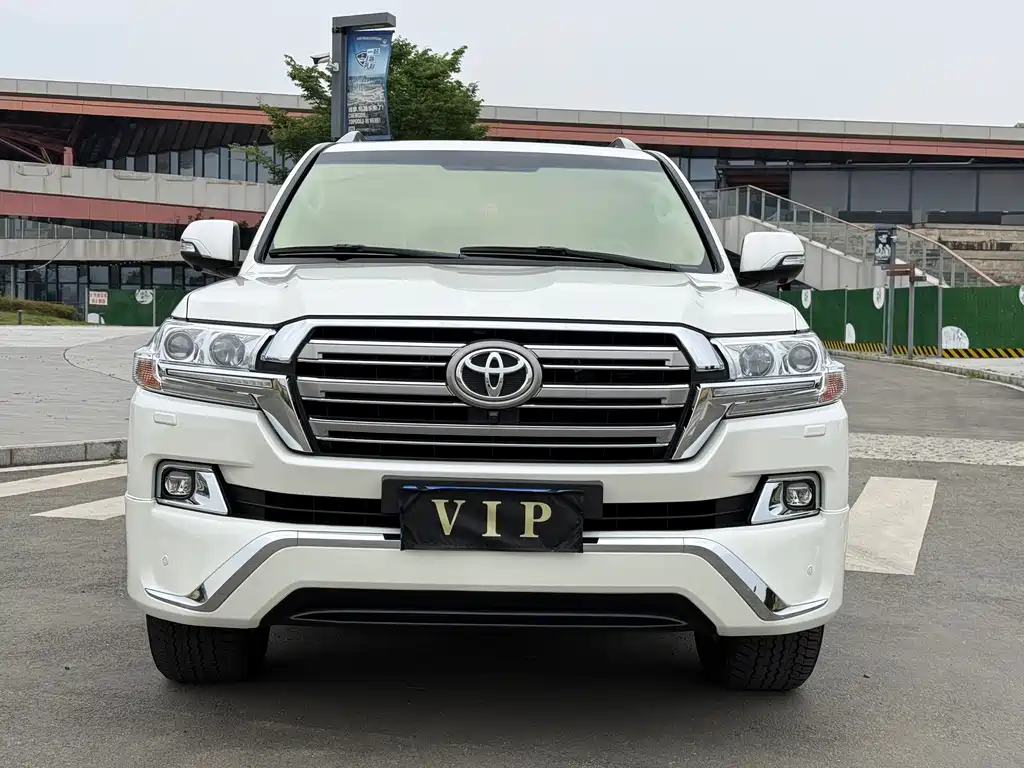 Toyota Land Cruiser 2018 — фото 2