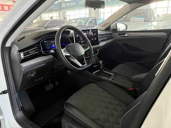 Volkswagen Sagitar 2023
