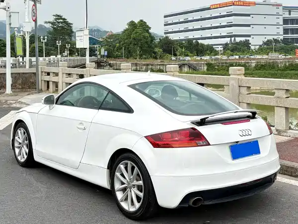 Audi TT 2011
