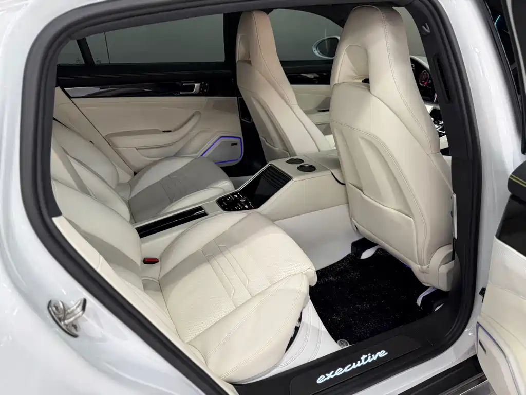 Porsche Panamera 2019 — фото 14