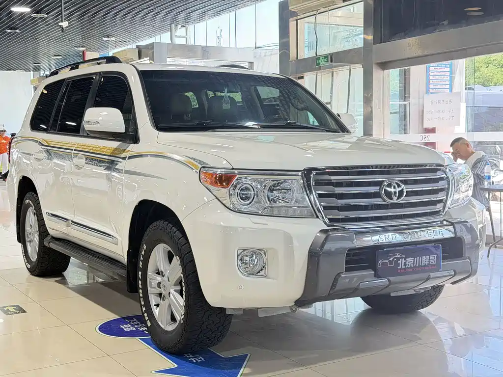 Toyota Land Cruiser 2014 — фото 3