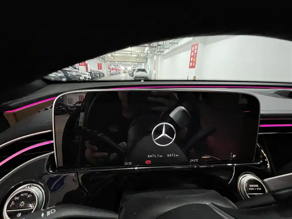 Mercedes-Benz E-Class 2025