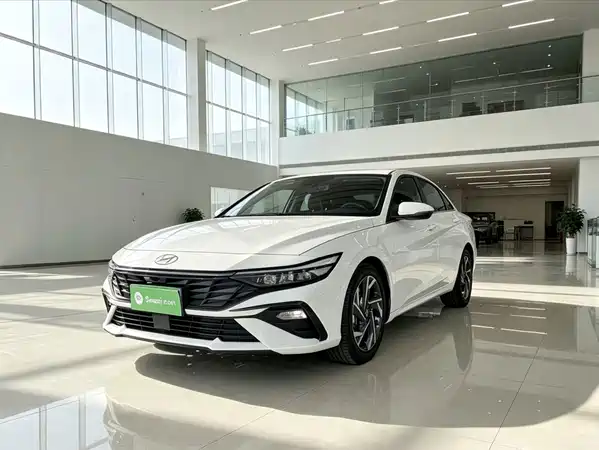 Hyundai Elantra 2023