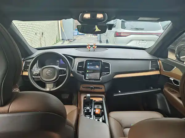 Volvo XC90 2023
