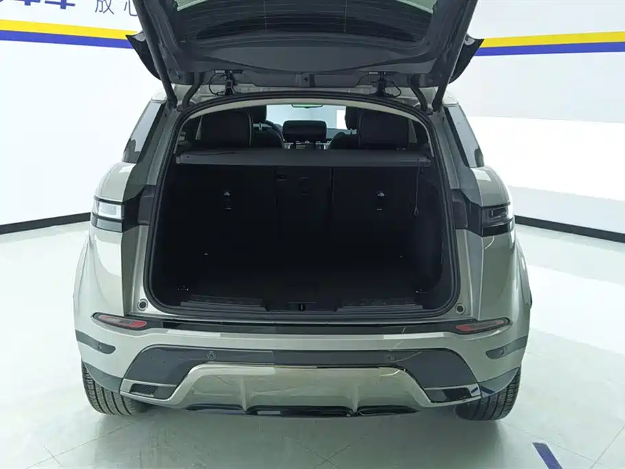 Land Rover Evoque 2023 — фото 4