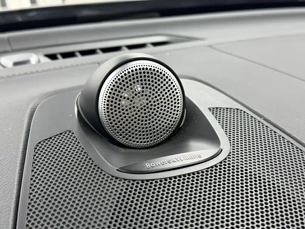 Volvo XC60 2025 — фото 11