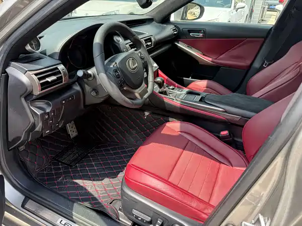 Lexus IS 2017