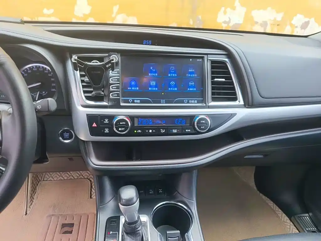 Toyota Highlander 2021 — фото 13