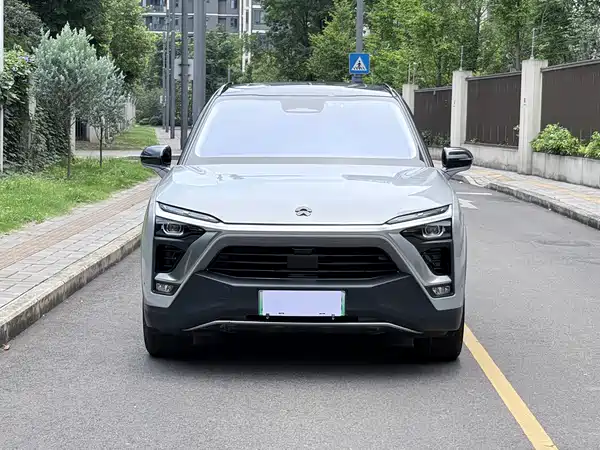 NIO ES8 2019