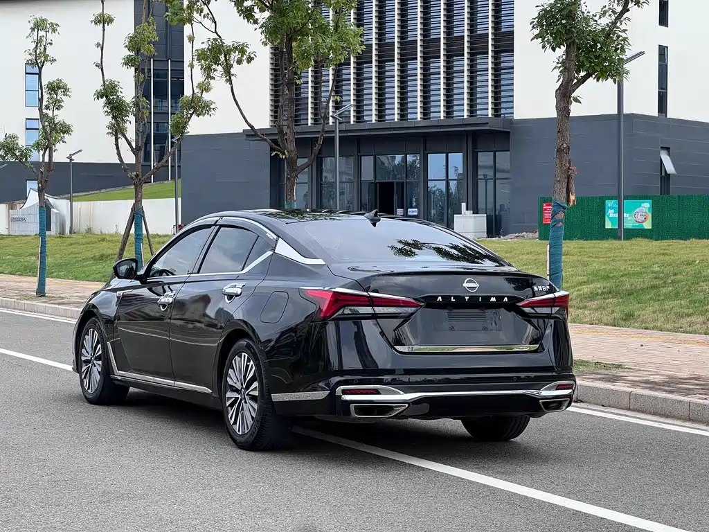 Nissan Teana 2023 — фото 4