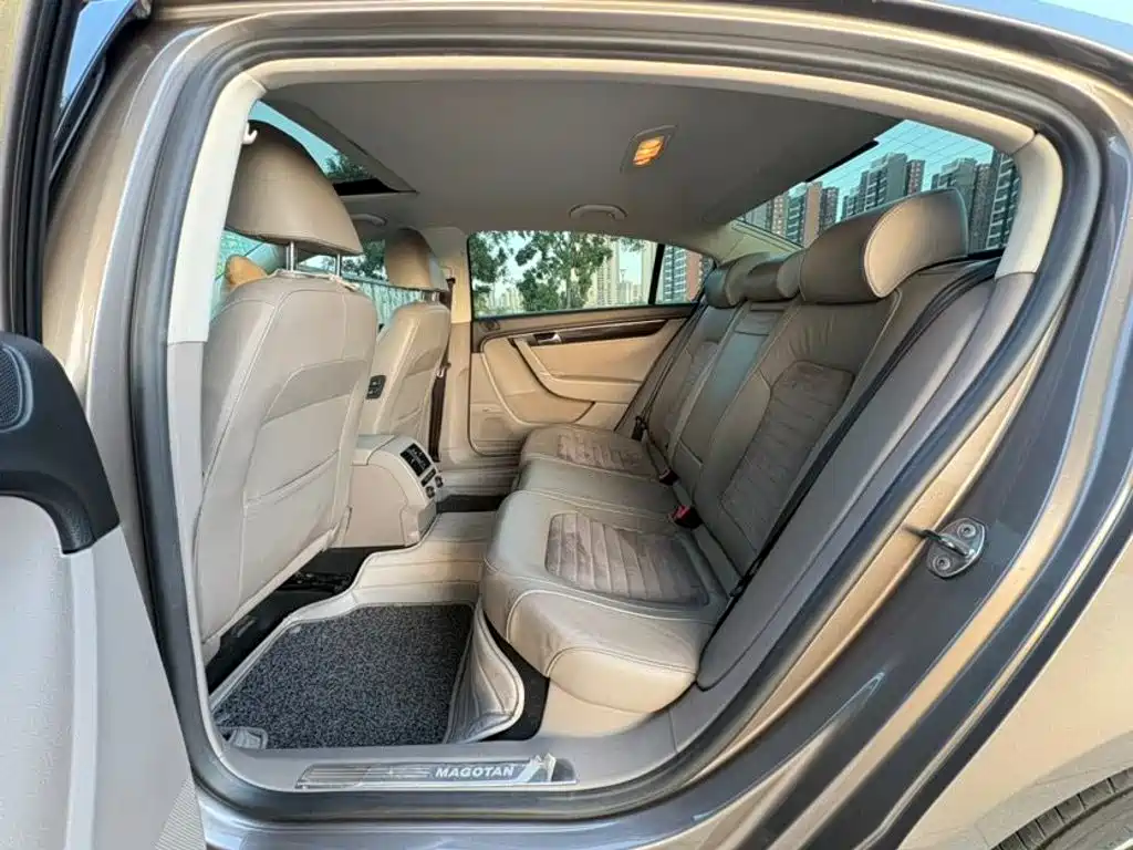 Volkswagen Magotan 2014