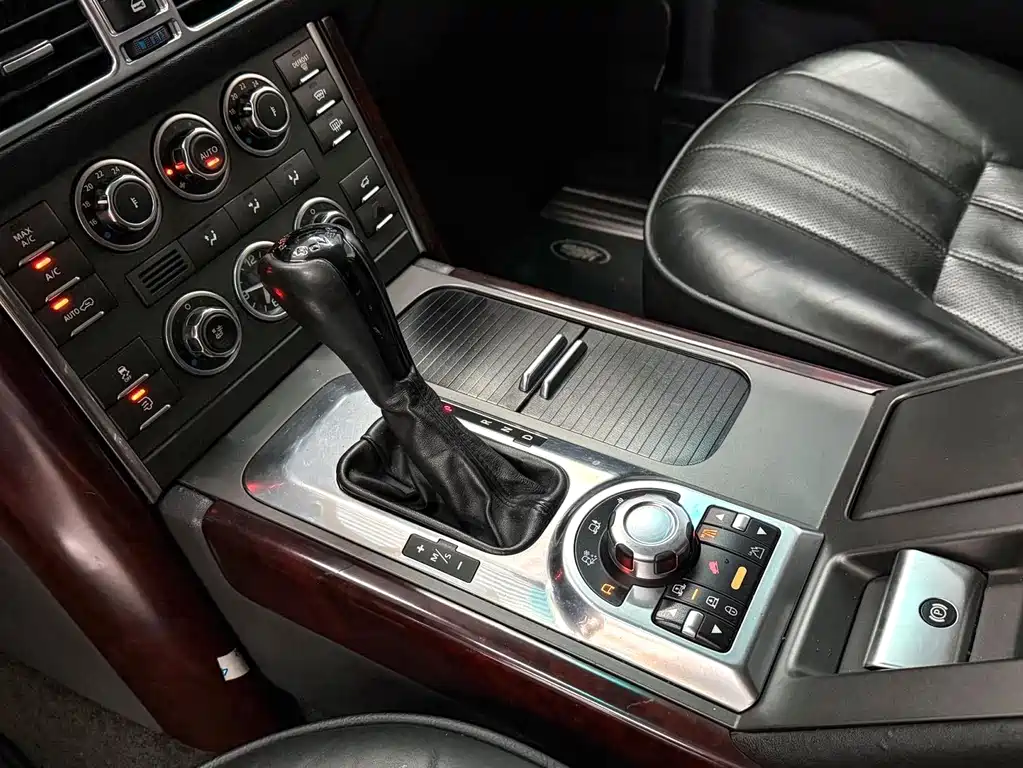 Land Rover Range Rover 2011 — фото 10