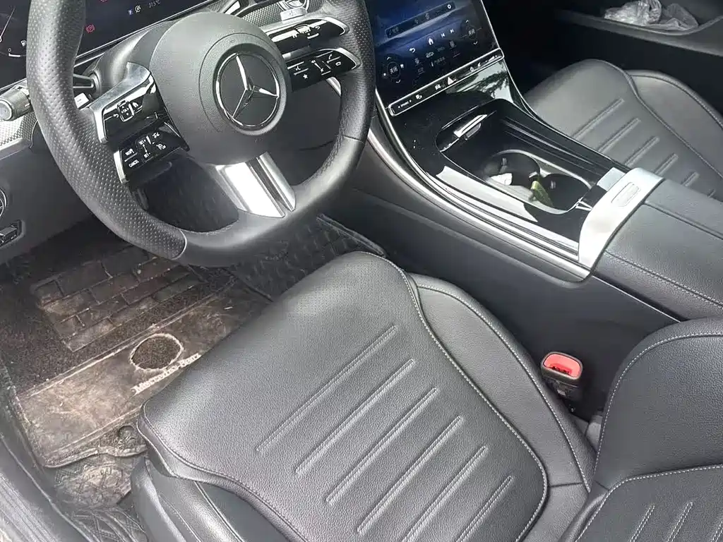 Mercedes-Benz C-Class 2023 — фото 4