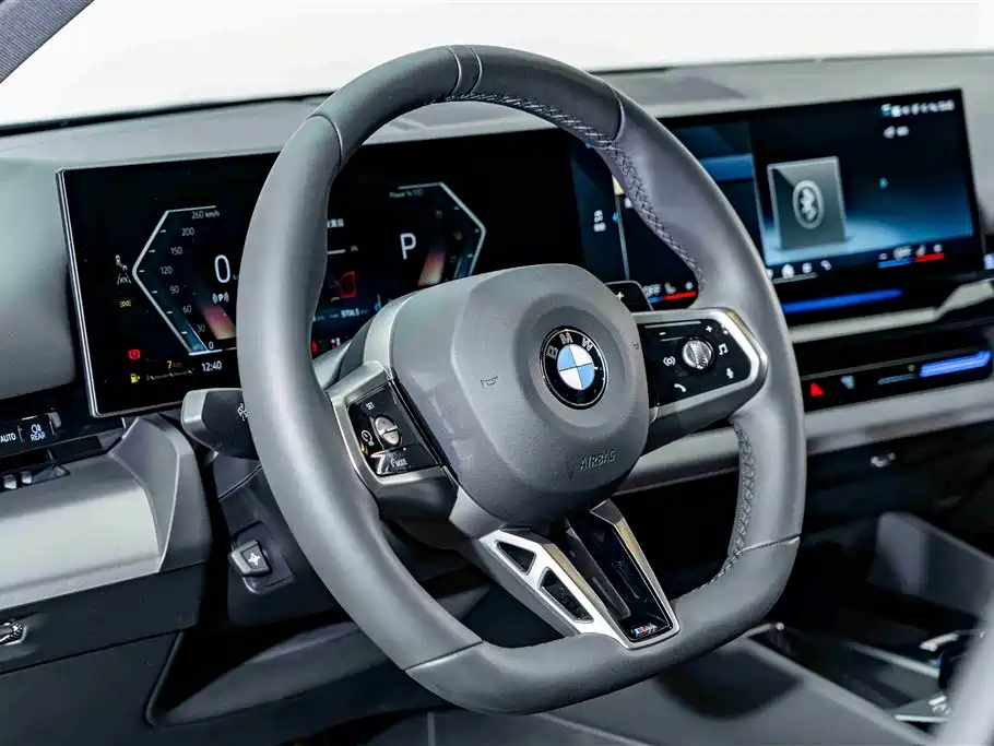 BMW 5 Series 2024 — фото 10