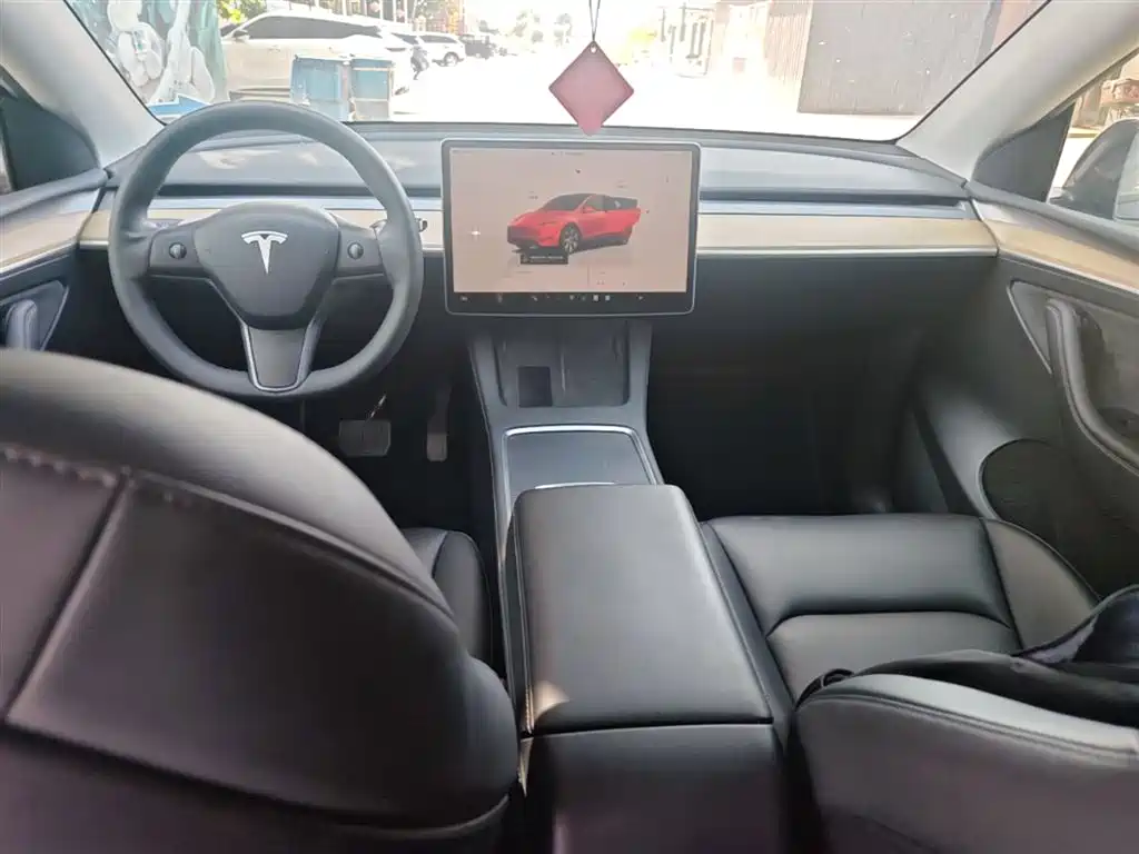 Tesla Model Y 2022 — фото 10