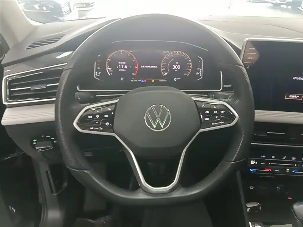 Volkswagen Tiguan L 2022 — фото 11