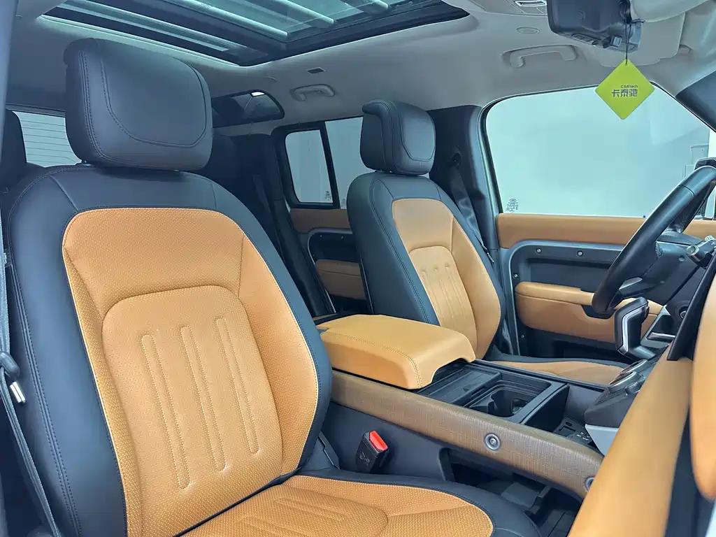 Land Rover Defender 2021 — фото 15