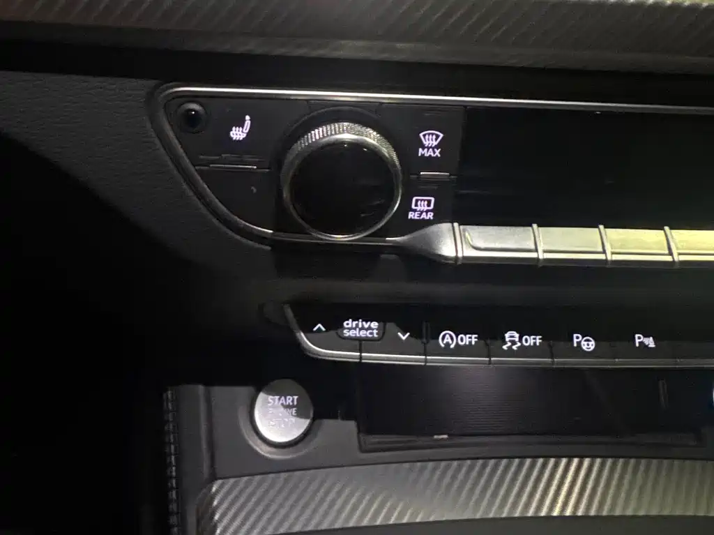 Audi Q5L 2020 — фото 10
