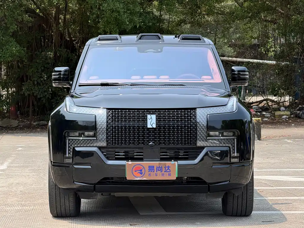 Yangwang U8 2023