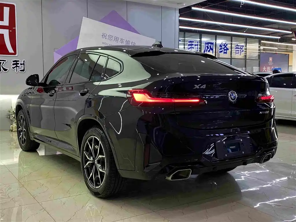 BMW X4 2022 — фото 18
