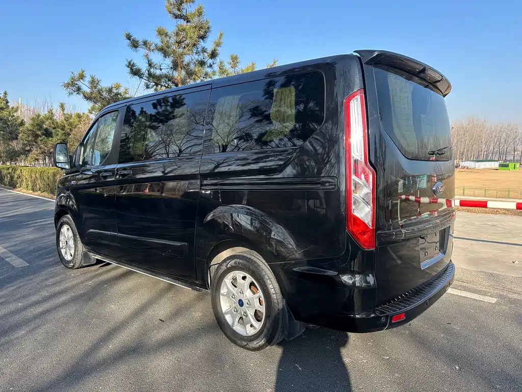 Ford Tourneo 2019 — фото 4